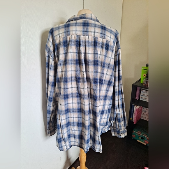 Flannels. 🌈 - Picture 7 of 7